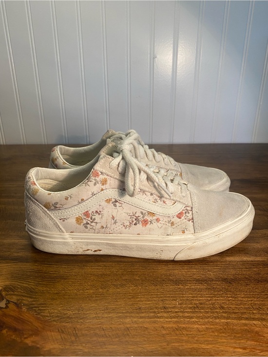 Vans Shoes - Vans - Classic Low-Top Floral Canvas, Light Grey Suede Sneakers - Womens size 8